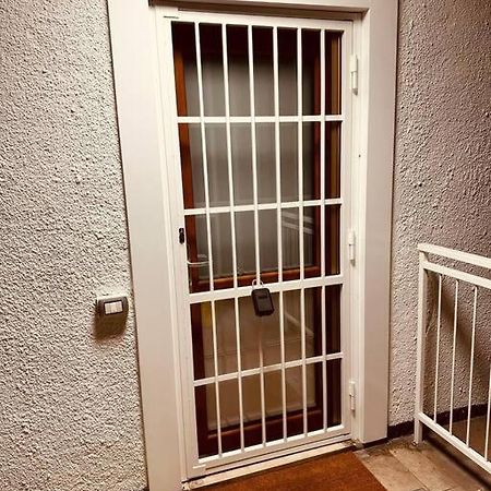 Malu Apartment Peschiera Borromeo Bagian luar foto
