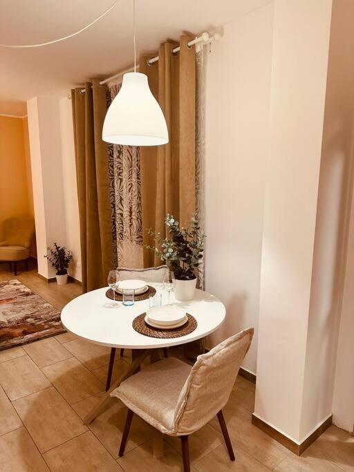 Malu Apartment Peschiera Borromeo Bagian luar foto