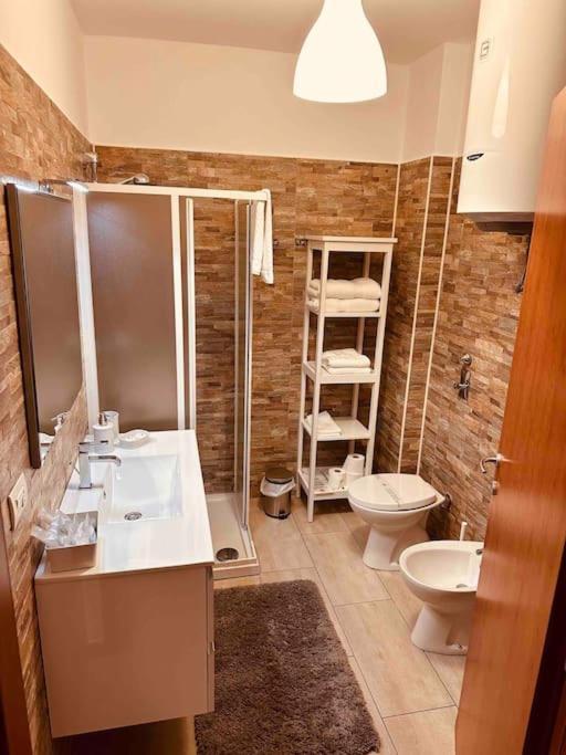 Malu Apartment Peschiera Borromeo Bagian luar foto